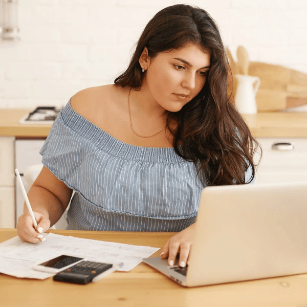 women researching how to pay for weight loss surgery 